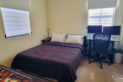 Adosado en venta en Hialeah, Florida, 3 dormitorios, 127.83 m2 № 2085074 - foto 28