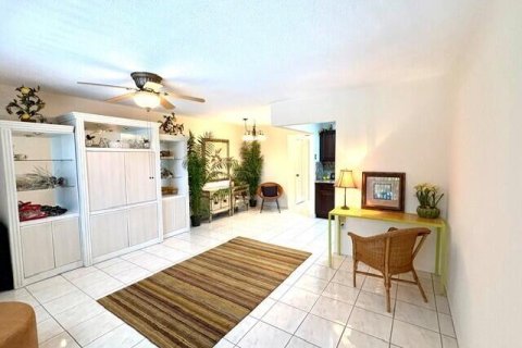 Condo in West Palm Beach, Florida, 1 bedroom  № 2240465 - photo 11