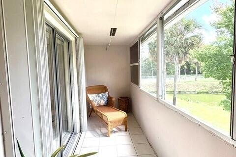 Condo in West Palm Beach, Florida, 1 bedroom  № 2240465 - photo 30
