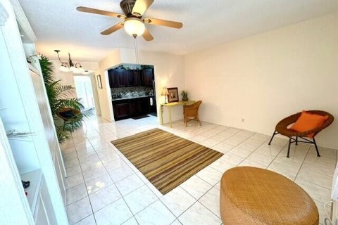 Condo in West Palm Beach, Florida, 1 bedroom  № 2240465 - photo 17