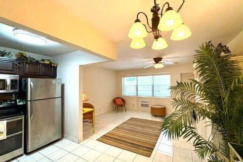 Condo in West Palm Beach, Florida, 1 bedroom  № 2240465 - photo 9