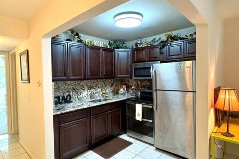 Condo in West Palm Beach, Florida, 1 bedroom  № 2240465 - photo 8