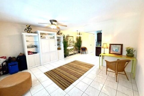 Condo in West Palm Beach, Florida, 1 bedroom  № 2240465 - photo 14
