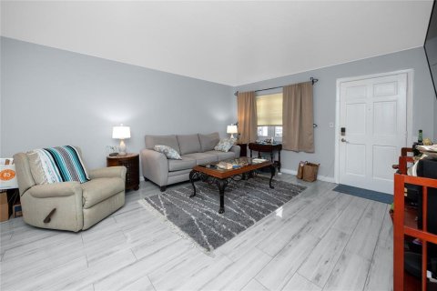 Condominio en venta en Saint Petersburg, Florida, 2 dormitorios, 116.59 m2 № 1804050 - foto 12
