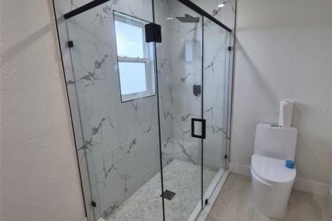 Купить виллу или дом в Сарасота, Флорида 8 комнат, 138.7м2, № 1757882 - фото 17