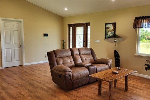 House in Okeechobee, Florida 2 bedrooms, 133.87 sq.m. № 1736896 - photo 10
