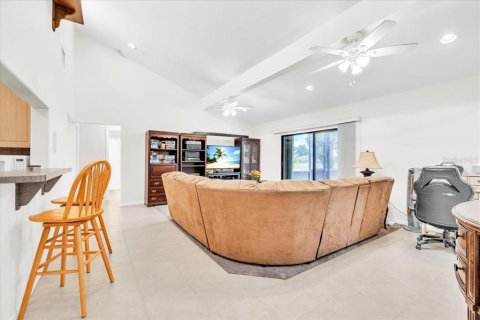Villa ou maison à vendre à Punta Gorda, Floride: 3 chambres, 128.58 m2 № 2214001 - photo 6