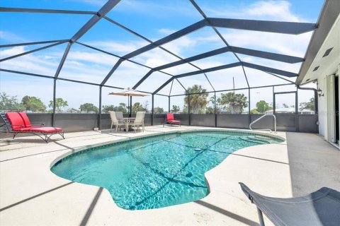 Villa ou maison à vendre à Punta Gorda, Floride: 3 chambres, 128.58 m2 № 2214001 - photo 4