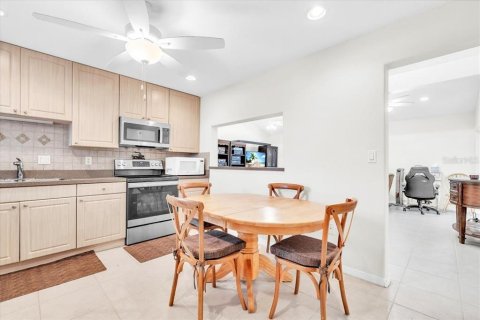 Villa ou maison à vendre à Punta Gorda, Floride: 3 chambres, 128.58 m2 № 2214001 - photo 11