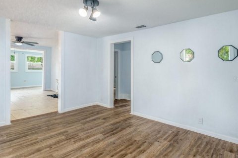 Villa ou maison à vendre à DeLand, Floride: 3 chambres, 125.42 m2 № 2095335 - photo 9