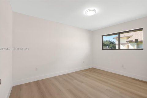 Townhouse in Sunrise, Florida 3 bedrooms, 104.33 sq.m. № 2027195 - photo 12