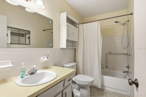 Condo in Clearwater, Florida, 2 bedrooms № 2198076 - photo 23