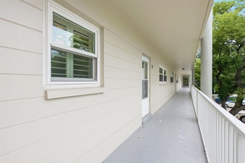 Condo in Clearwater, Florida, 2 bedrooms № 2198076 - photo 4