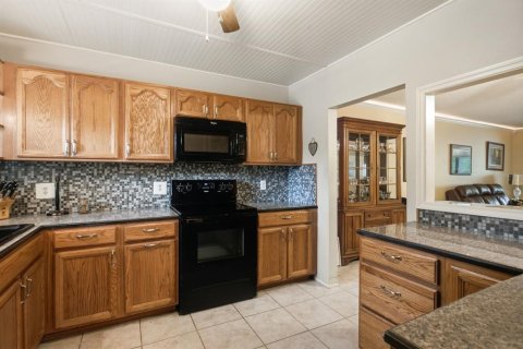 Condo in Clearwater, Florida, 2 bedrooms № 2198076 - photo 15