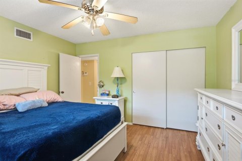 Condo in Clearwater, Florida, 2 bedrooms № 2198076 - photo 22