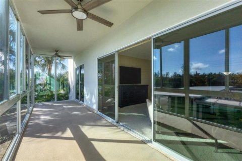 Condo in Sarasota, Florida, 2 bedrooms  № 1655882 - photo 24