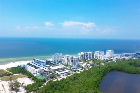 Condo in Sarasota, Florida, 2 bedrooms  № 1655882 - photo 1