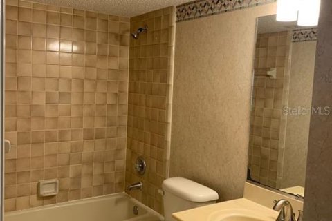 Condo in Daytona Beach, Florida, 2 bedrooms  № 2093081 - photo 6