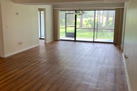 Condo in Daytona Beach, Florida, 2 bedrooms  № 2093081 - photo 2