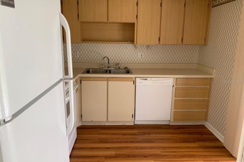 Condo in Daytona Beach, Florida, 2 bedrooms  № 2093081 - photo 3