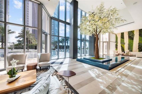 Condominio en venta en Miami, Florida, 3 dormitorios, 204.76 m2 № 1993642 - foto 28