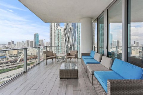 Condominio en venta en Miami, Florida, 3 dormitorios, 204.76 m2 № 1993642 - foto 5