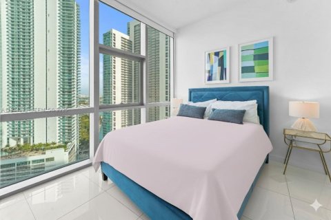 Condominio en venta en Miami, Florida, 3 dormitorios, 204.76 m2 № 1993642 - foto 25