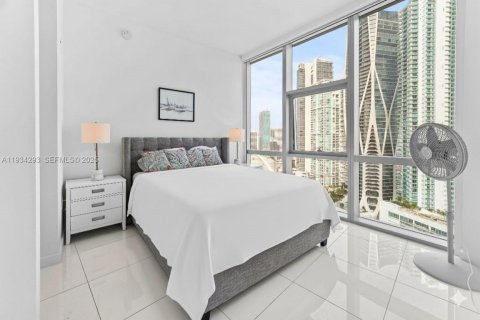 Condominio en venta en Miami, Florida, 3 dormitorios, 204.76 m2 № 1993642 - foto 11
