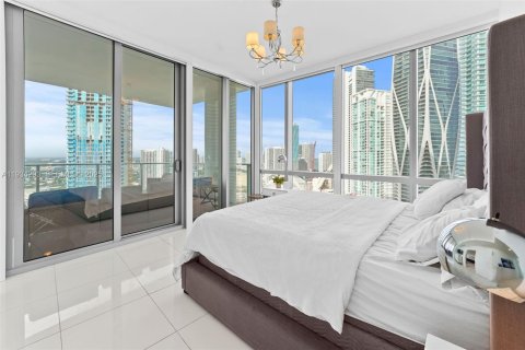 Condominio en venta en Miami, Florida, 3 dormitorios, 204.76 m2 № 1993642 - foto 18