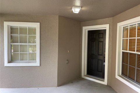 Villa ou maison à louer à Deltona, Floride: 3 chambres, 140.75 m2 № 1810058 - photo 2