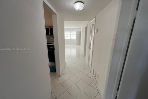 Copropriété à louer à Miami, Floride: 1 chambre, 88.63 m2 № 2057027 - photo 5