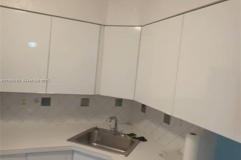 Condo à Miami, Floride, 1 chambre  № 2057027