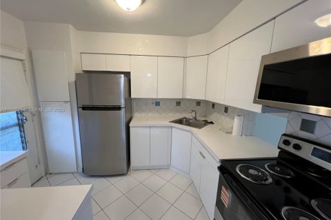 Copropriété à louer à Miami, Floride: 1 chambre, 88.63 m2 № 2057027 - photo 4