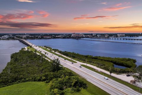 Condo in Palmetto, Florida, 2 bedrooms  № 1886675 - photo 2