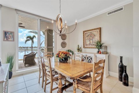 Condo in Palmetto, Florida, 2 bedrooms  № 1886675 - photo 12