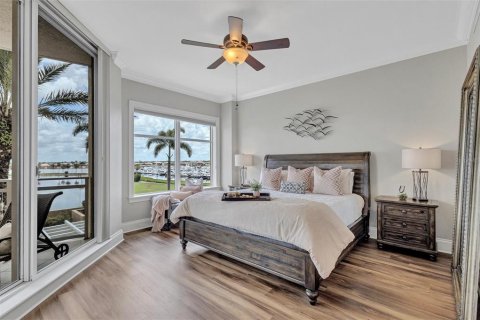 Condo in Palmetto, Florida, 2 bedrooms  № 1886675 - photo 15