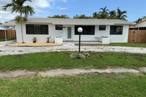 Villa ou maison à louer à Miami, Floride: 4 chambres, 182.83 m2 № 2376543 - photo 6