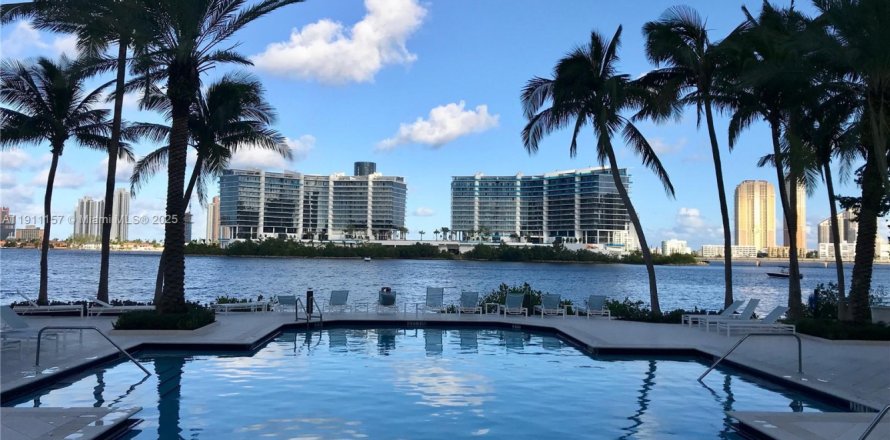 Condo in Aventura, Florida, 2 bedrooms  № 2013278