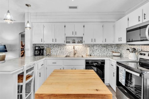 Casa en venta en Hollywood, Florida, 2 dormitorios, 83.98 m2 № 2009642 - foto 16