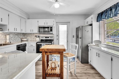 Casa en venta en Hollywood, Florida, 2 dormitorios, 83.98 m2 № 2009642 - foto 15