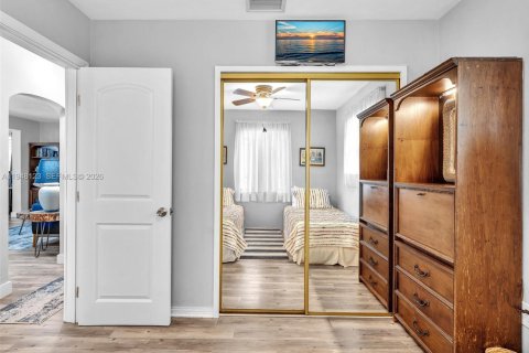 Casa en venta en Hollywood, Florida, 2 dormitorios, 83.98 m2 № 2009642 - foto 28