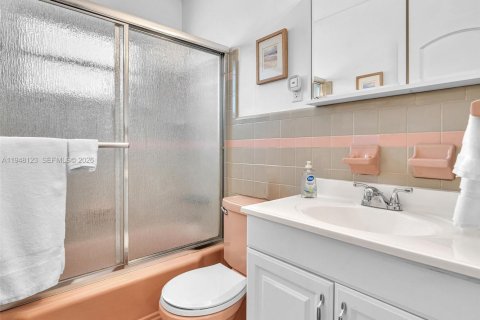 Casa en venta en Hollywood, Florida, 2 dormitorios, 83.98 m2 № 2009642 - foto 26