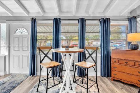 Casa en venta en Hollywood, Florida, 2 dormitorios, 83.98 m2 № 2009642 - foto 12