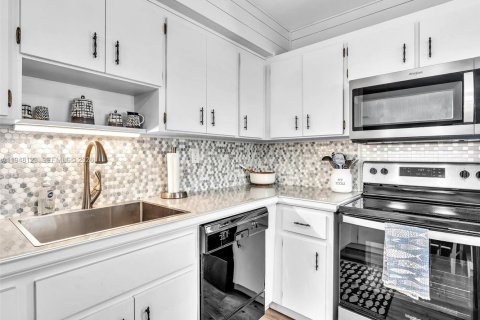 Casa en venta en Hollywood, Florida, 2 dormitorios, 83.98 m2 № 2009642 - foto 21