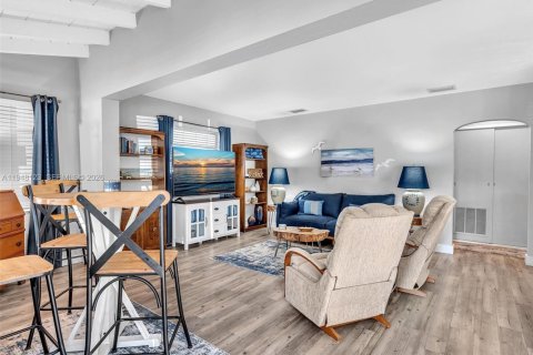 Casa en venta en Hollywood, Florida, 2 dormitorios, 83.98 m2 № 2009642 - foto 6