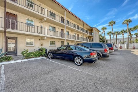 Condominio en venta en Sarasota, Florida, 1 dormitorio, 63.08 m2 № 1847464 - foto 5
