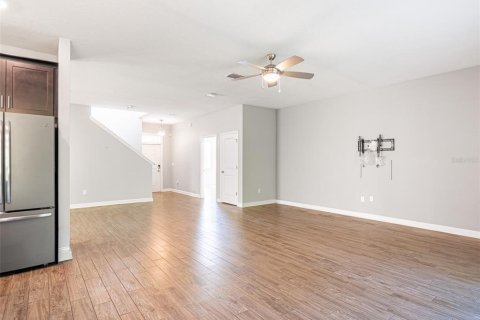 House in Davenport, Florida 6 bedrooms, 360.46 sq.m. № 2216825 - photo 4