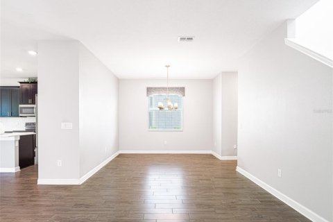 House in Davenport, Florida 6 bedrooms, 360.46 sq.m. № 2216825 - photo 23