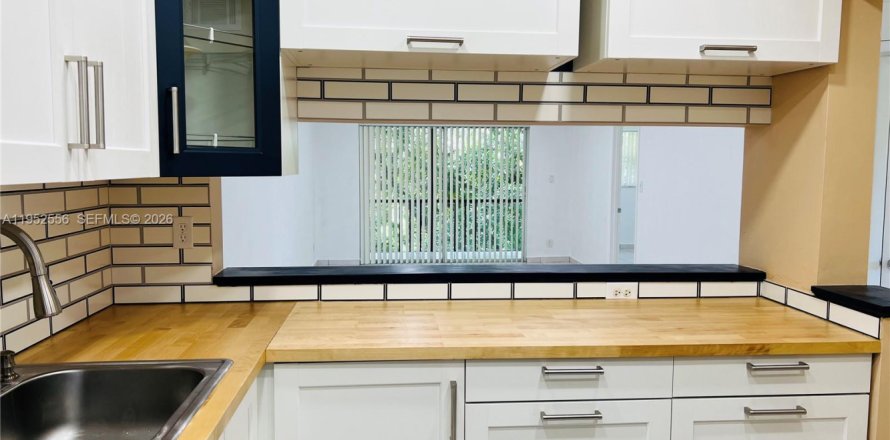 Condominio en Tamarac, Florida, 2 dormitorios  № 2007464