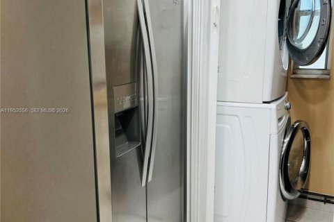 Condominio en venta en Tamarac, Florida, 2 dormitorios, 88.16 m2 № 2007464 - foto 5